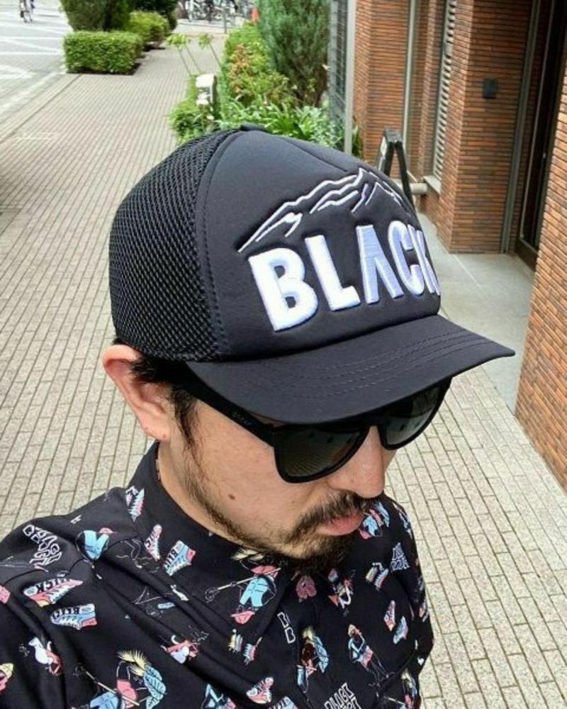 black クリアランス brick キャップ