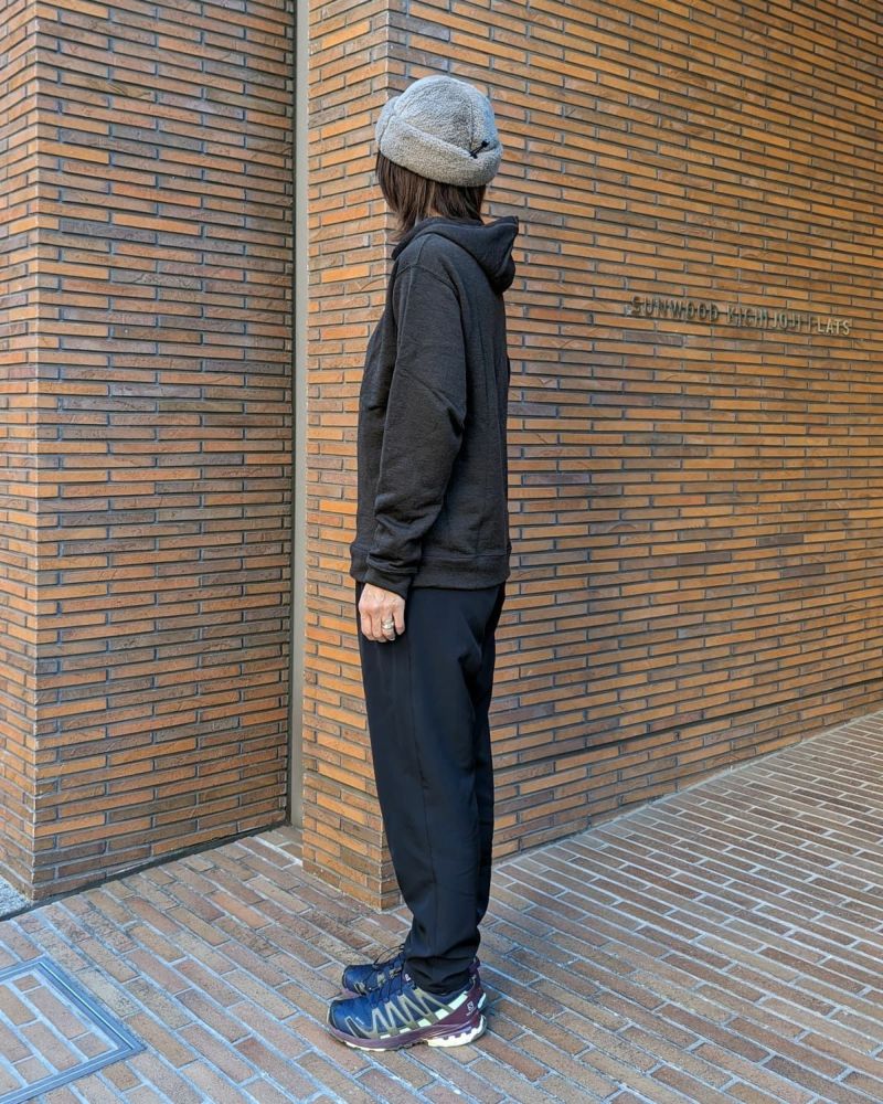 Yetina / Merino Light hoodie BLACK BRICK Limited｜イエティナの通販