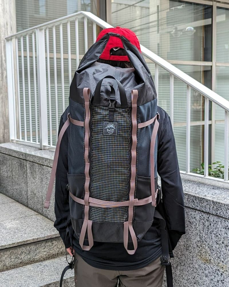 お得2024ロウロウマウンテンワークス アンテロープ　36〜40L サイズS／M 登山ウェア・アウトドアウェア