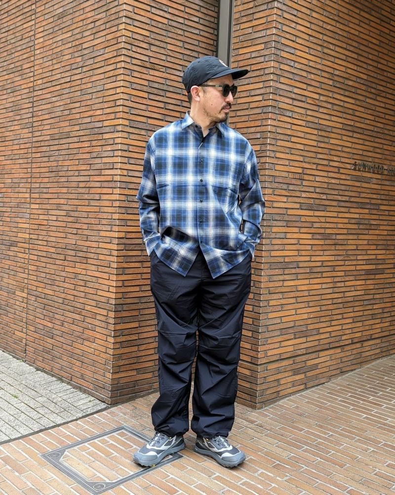 AAKAM Knee Pintuck Contrast Cargo Pants Knee Pin-tuck Contrast