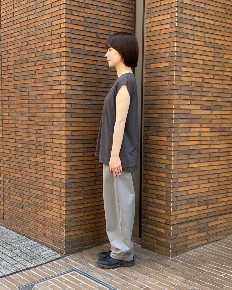 BLACK BRICK / Hybrid Merino Cover SleevelessHybrid 
