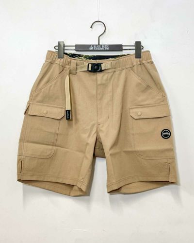 山っぽく見えないパンツなのに、ちゃんと山で使えるハイカーの