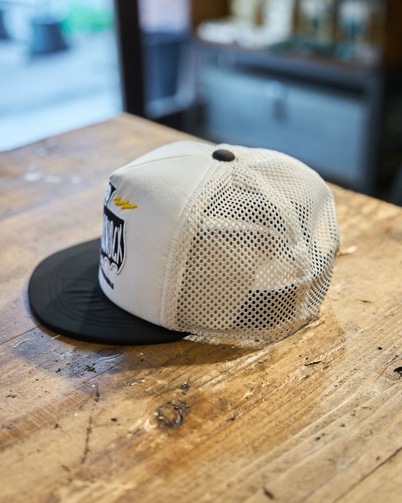 HUNGERKNOCK ORIGINALS ツバ短キャップ初期型白，黒セット Hungerknock Originals / スカルバット CAP(White)&#160