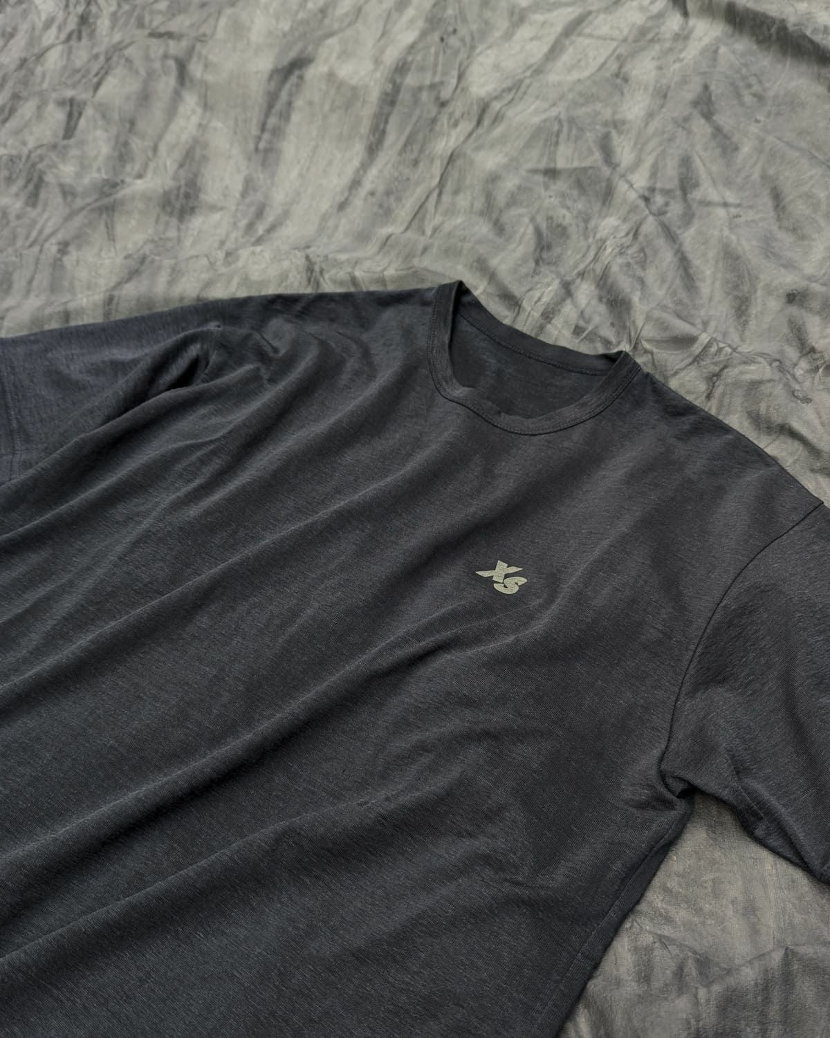 XXXXXSENSE / X TECH LINEN LOGO TEE｜エックスセンスの通販 - BLACK BRICK